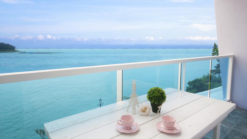 Blue & White Pension Namhae Exterior foto