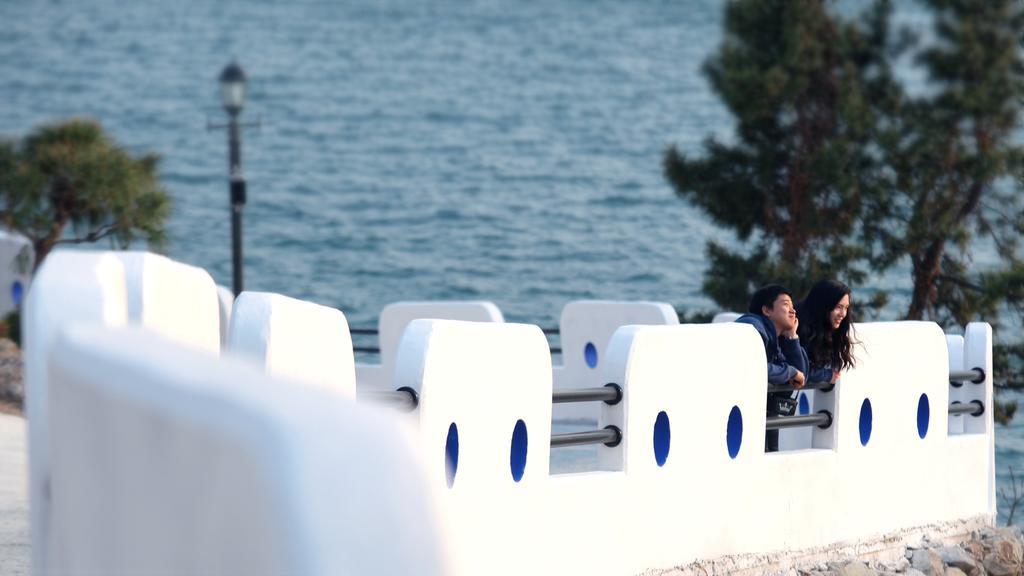 Blue & White Pension Namhae Exterior foto
