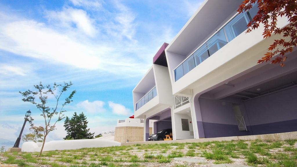 Blue & White Pension Namhae Exterior foto